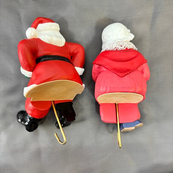 Stocking Hangers Santa Claus & Mrs. Santa Hallmark Resin EUC Set of 2 Multicolor - Picture 6 of 6